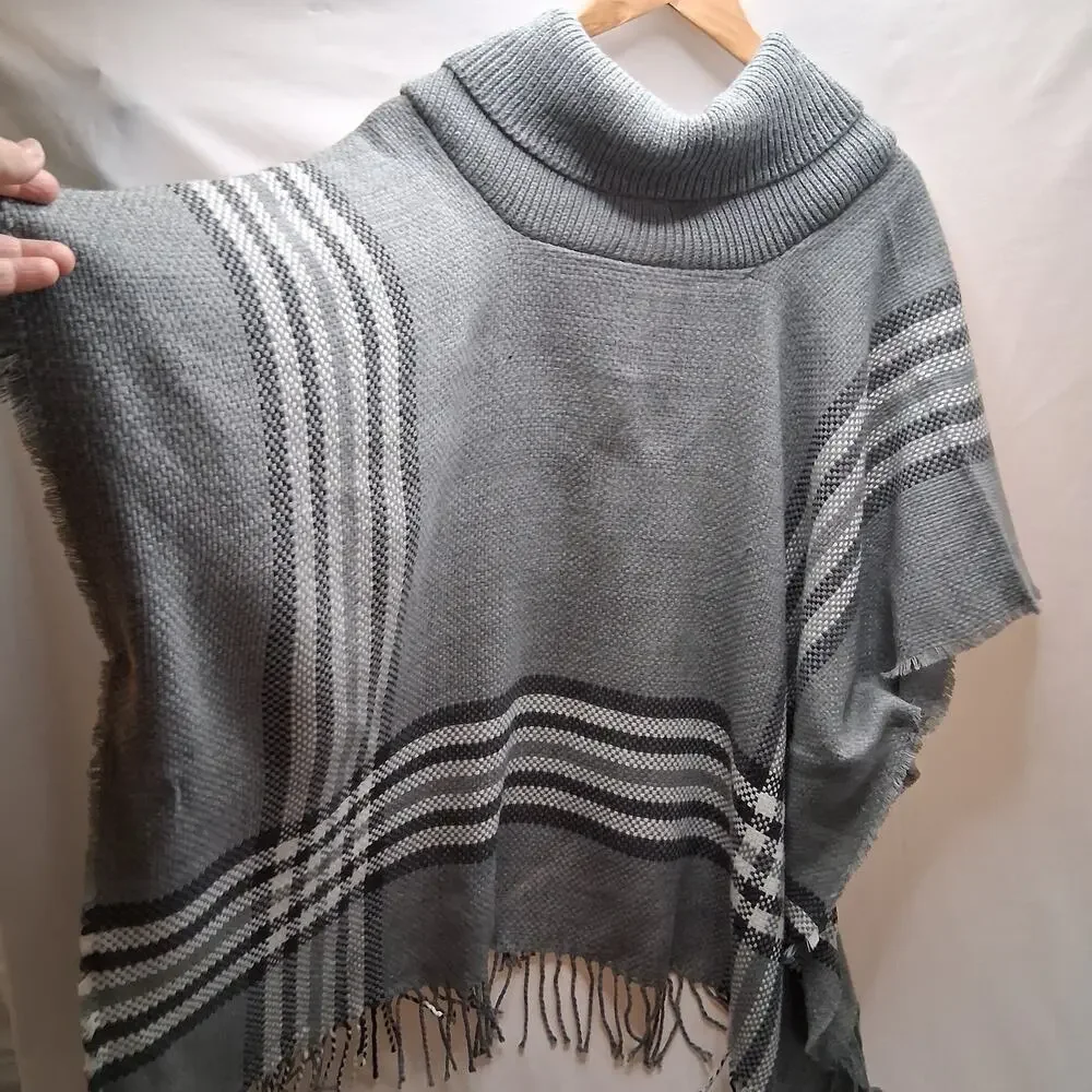 Fraas Cowl Neck Fringe Plaid Sweater Pullover Poncho Gray Plaid Women - One Size - Picture 6 of 8